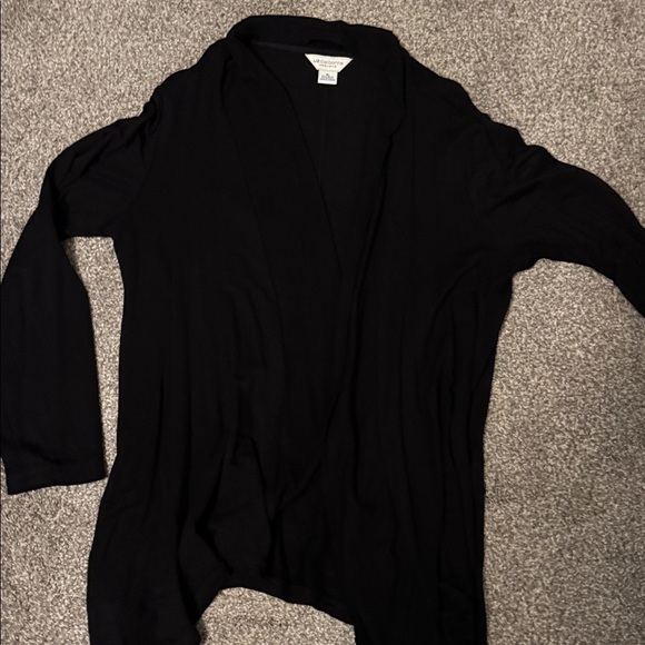 Liz Claiborne Sweaters - Liz Claiborne Black Knit Cardigan